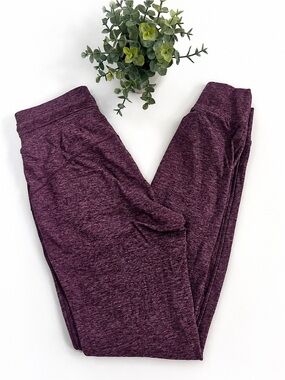 Lululemon Ready To Rulu Pant *Updated 29"
Heathered Arctic Plum Rulu Size 2